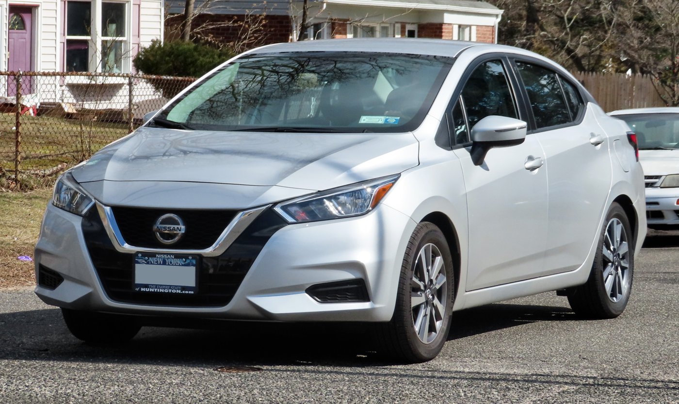 Nissan Versa 2021